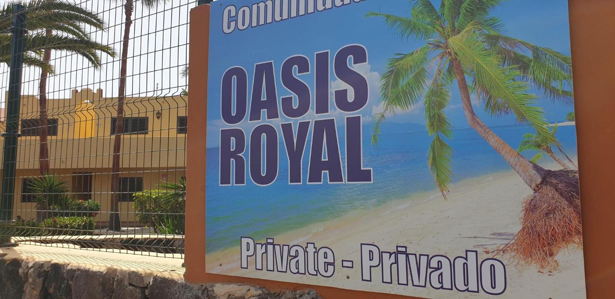 Oasis Royal 2 Piscinasfibra Optica Apartment